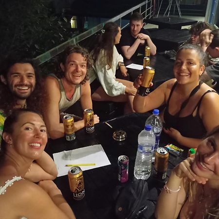 Hangover Hostels Ella Eksteriør bilde