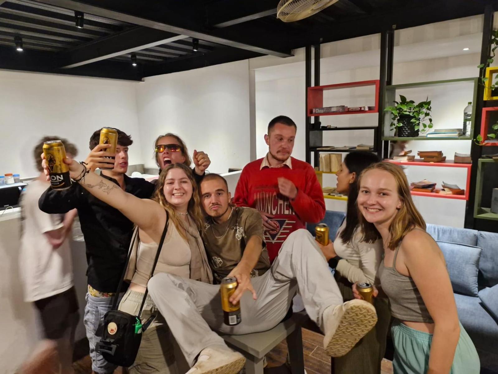 Hangover Hostels Ella Eksteriør bilde