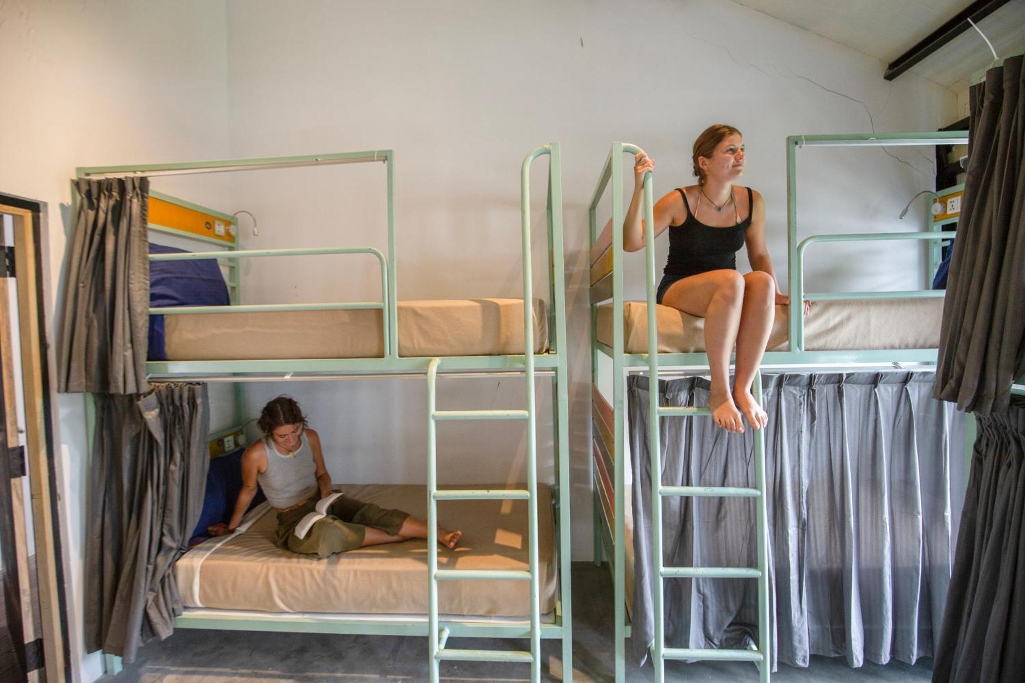 Hangover Hostels Ella Eksteriør bilde