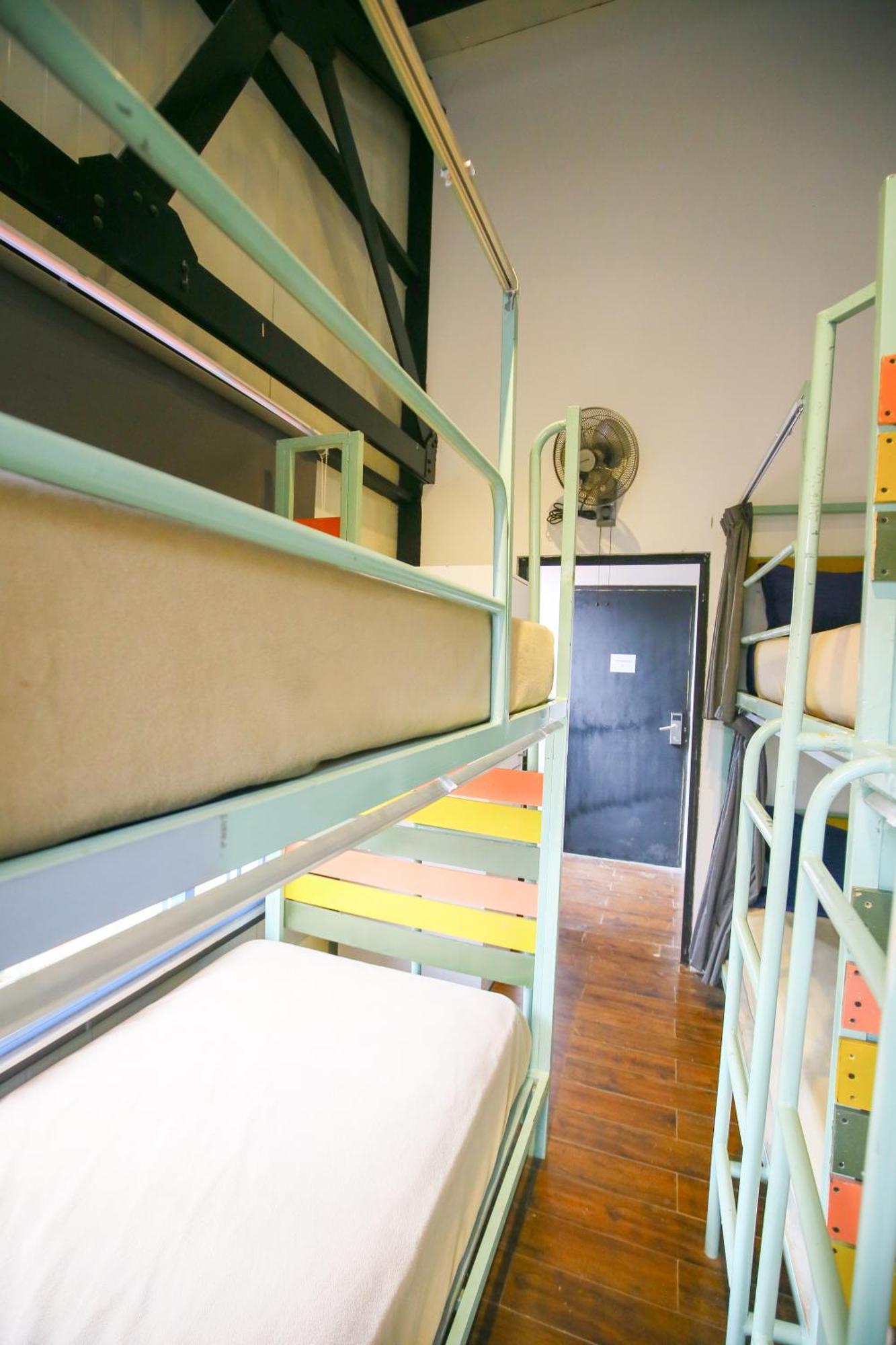 Hangover Hostels Ella Eksteriør bilde